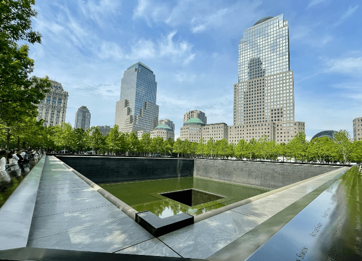 Recueillement à Ground Zero - Mémorial du 11 Septembre - Blog au gré des continents
