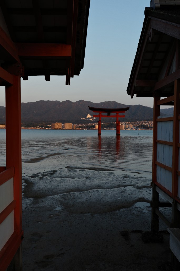 Torii flottant de Miyajima - Au gré des continents 