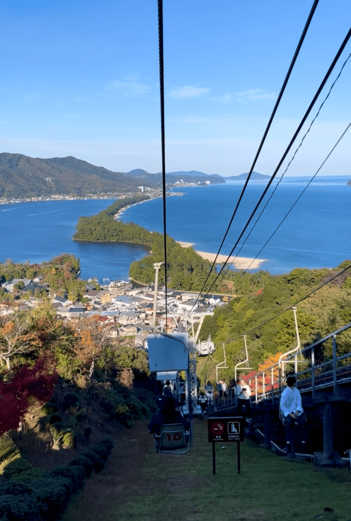 Les télésièges japonais en bord de mer - Au gré des continents 