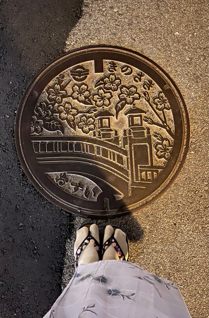 Les bouches d'égout japonaises kawaii - Au gré des continents