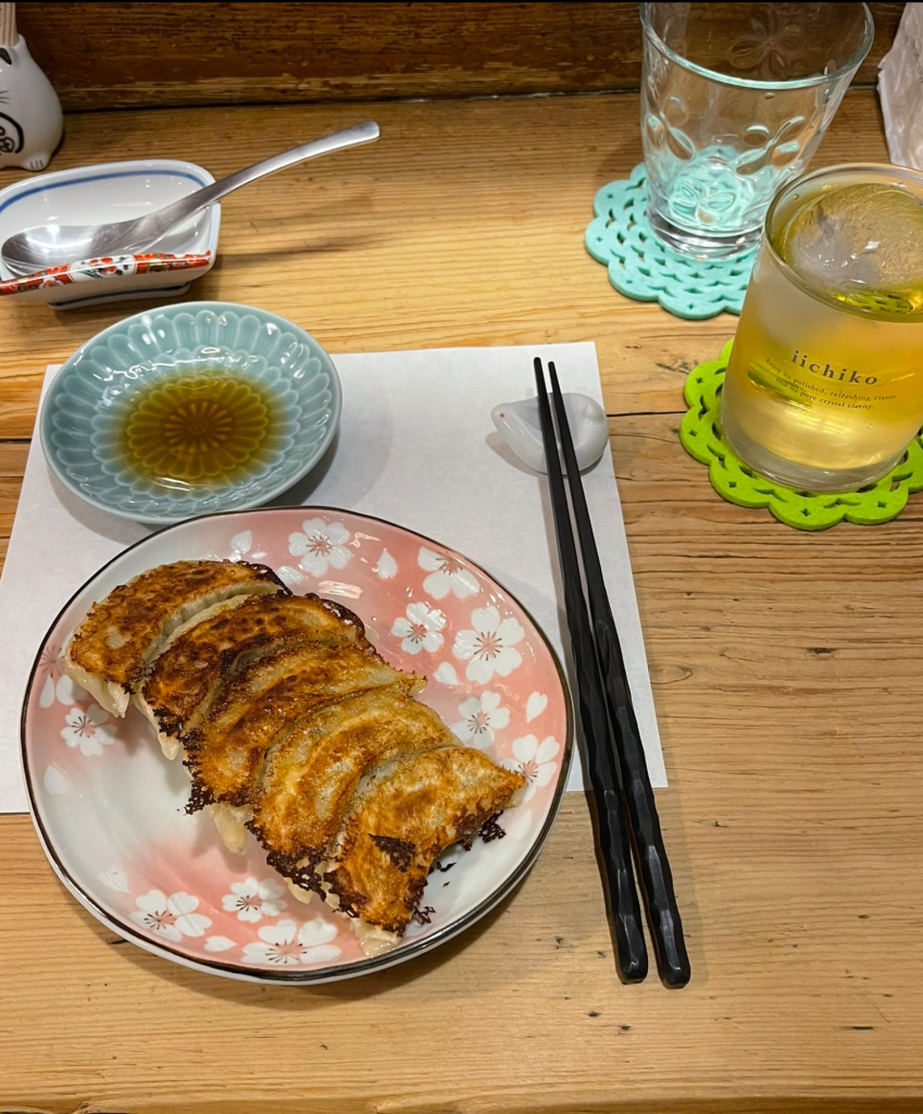 Gyoza et umeshu à l'exceptionnel restaurant Heianraku - Au gré des continents 