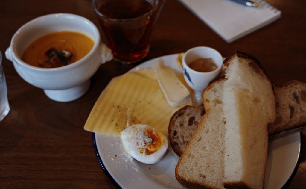 Pain et fromage du café Oku à Takayama - Au gré des continents 