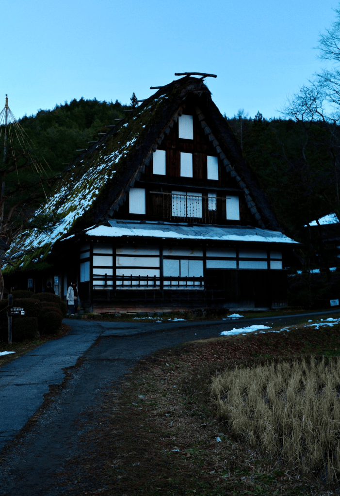Maison aux toits de chaume de Hida no sato - Au gré des continents 