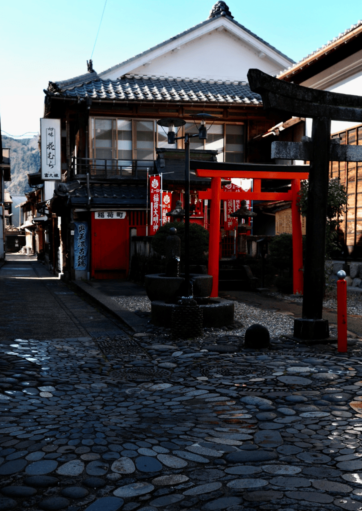 Sanctuaire Nonakainari à Gujo Hachiman - Au gré des continents